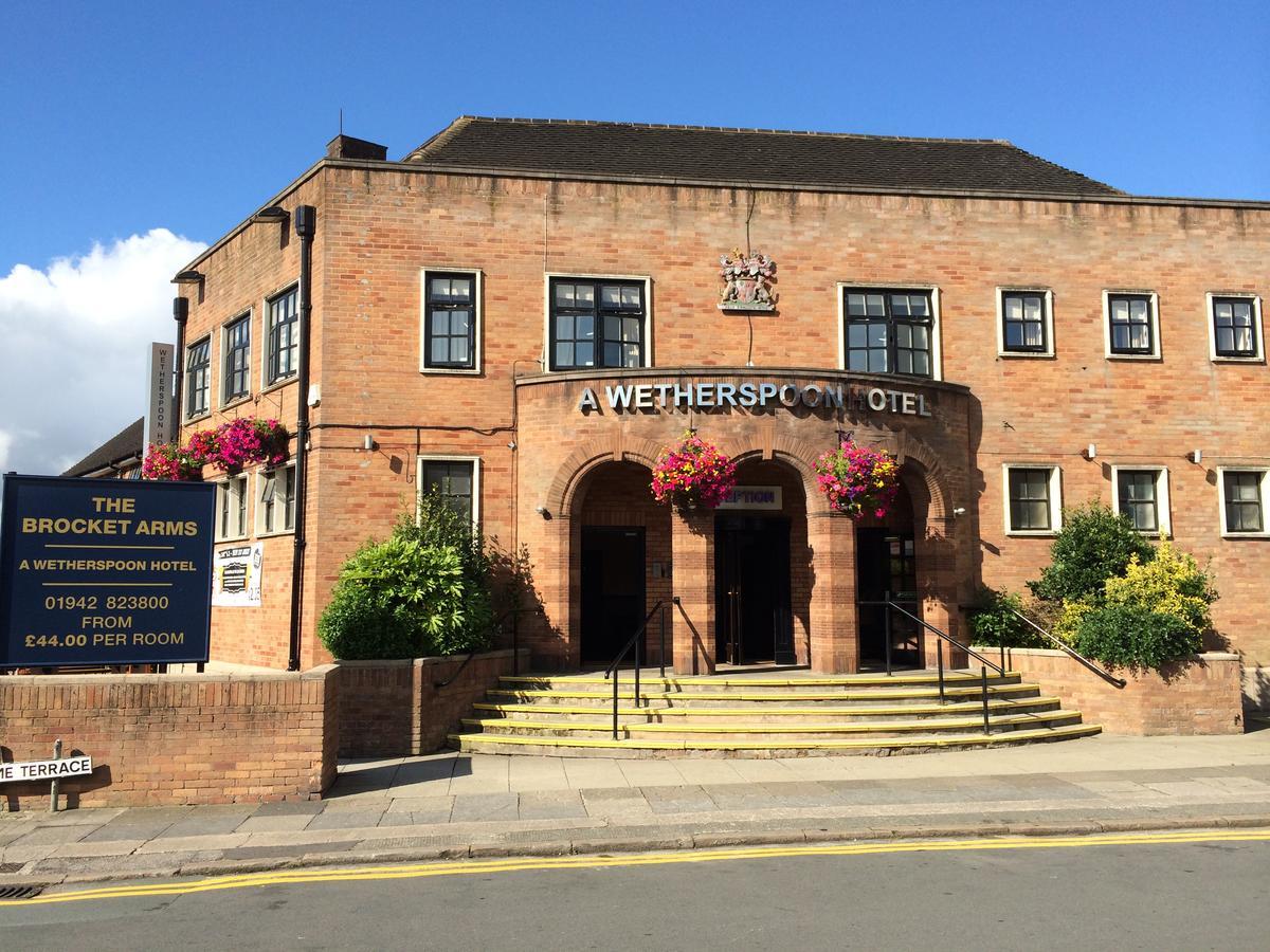 The Brocket Arms Wetherspoon Hotel Wigan Exterior foto